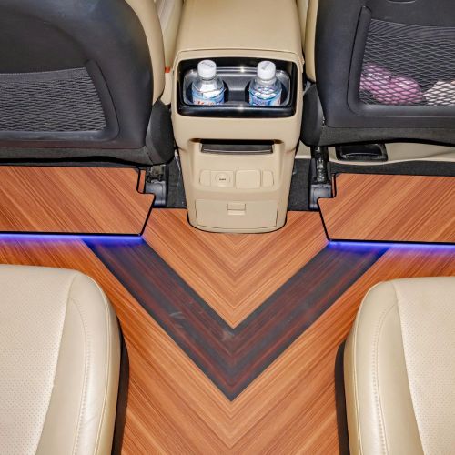 KIA Sedona nâng cấp Sàn vân gỗ đối xứng - Sang trọng và tinh tế
