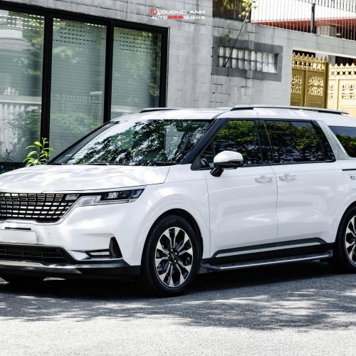 KIA Carnival nâng cấp Ghế VIP Hipoint HP07, Bàn làm việc, Trần sao Pi & Sàn carbon – Đẳng cấp thương gia cho MPV 7 chỗ
