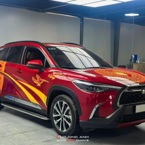 Toyota Corolla Cross dán tem xe chủ đề Trống Đồng Việt Nam – Bản sắc dân tộc trên SUV hiện đại