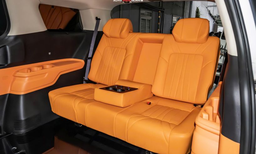 KIA Carnival nâng cấp Sofa bed Hipoint HP08, Sàn carbon fiber & Khung trượt xoay – Tối ưu không gian & tiện nghi vượt trội