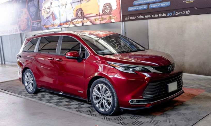Toyota Sienna nâng cấp Sàn vân gỗ – Sang trọng, bền bỉ & đẳng cấp hơn