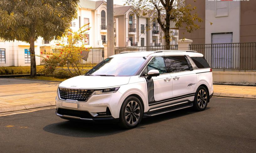 Kia Carnival nâng cấp ghế Cast 4 Pro, Sofa bed & Sàn vân gỗ – Chuẩn Limousine sang trọng và tiện nghi