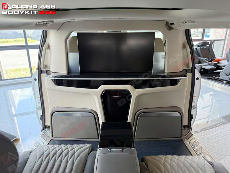 Độ vách ngăn cho Kia Carnival 5