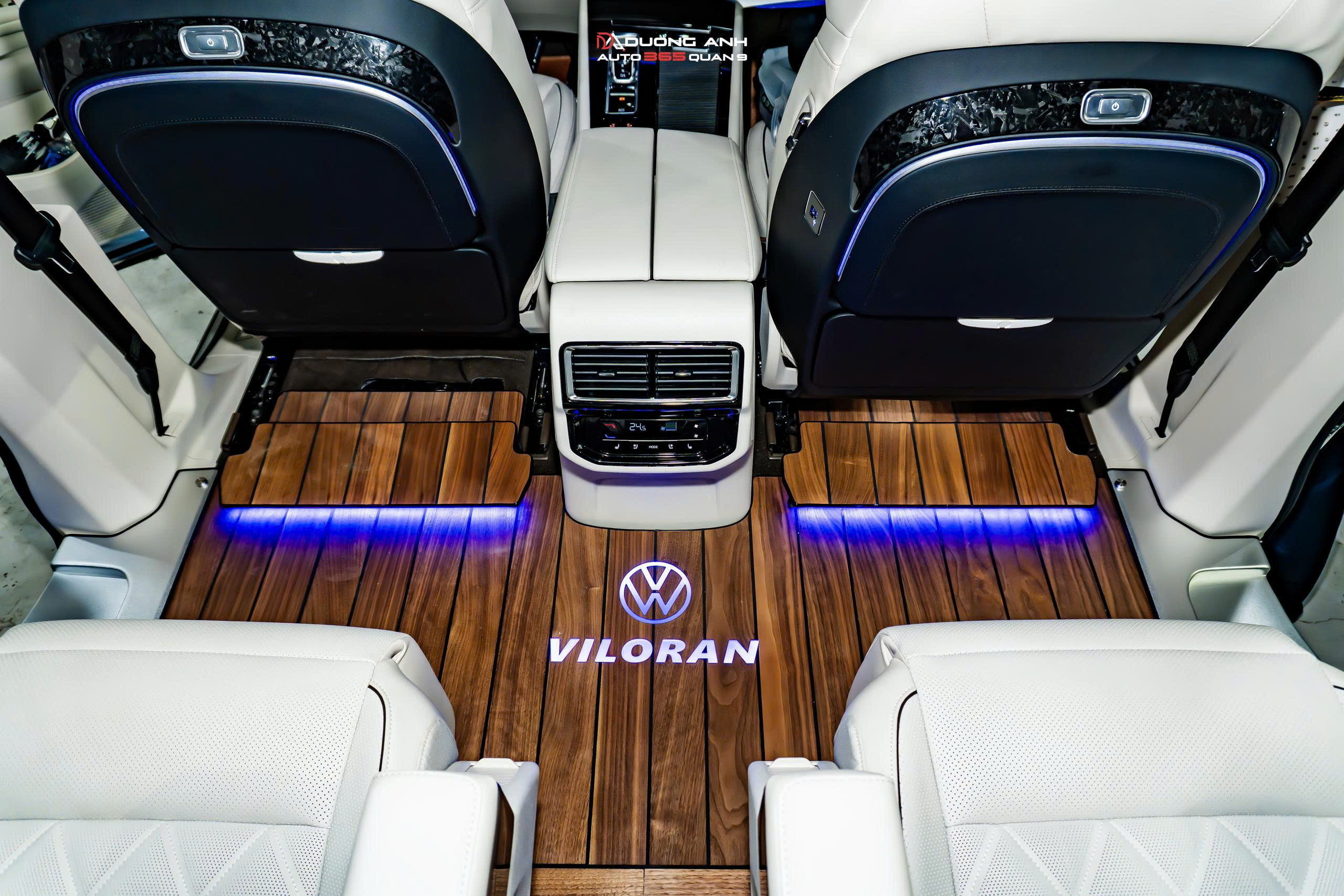 Volkswagen Viloran nâng cấp Sàn gỗ óc chó Bắc Mỹ – Sang trọng & đẳng cấp