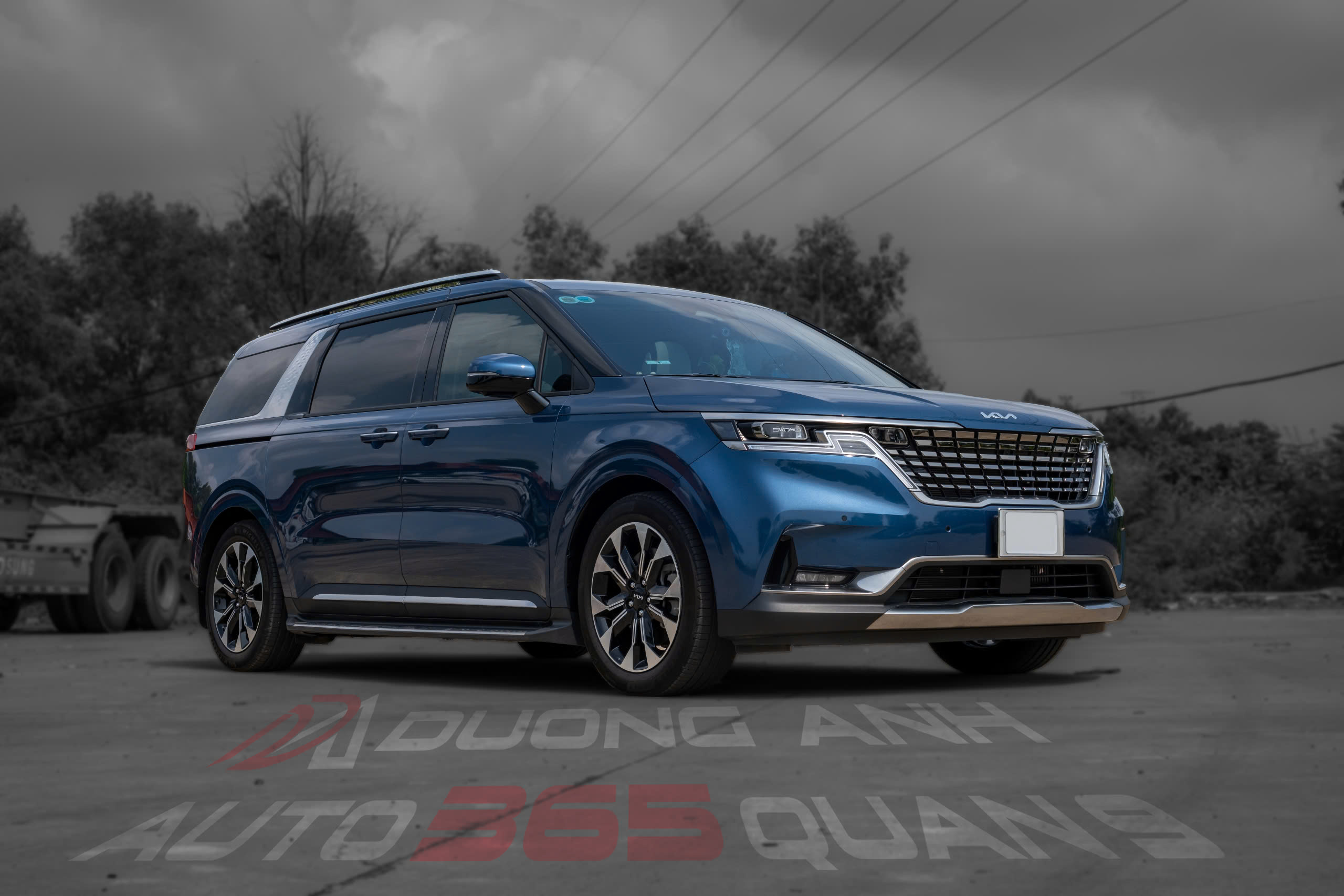 KIA CARNIVAL NÂNG CẤP GHẾ CAST 3 PRO, SÀN CARBON VÀNG LÁ VÀ BỌC DA NAPPA