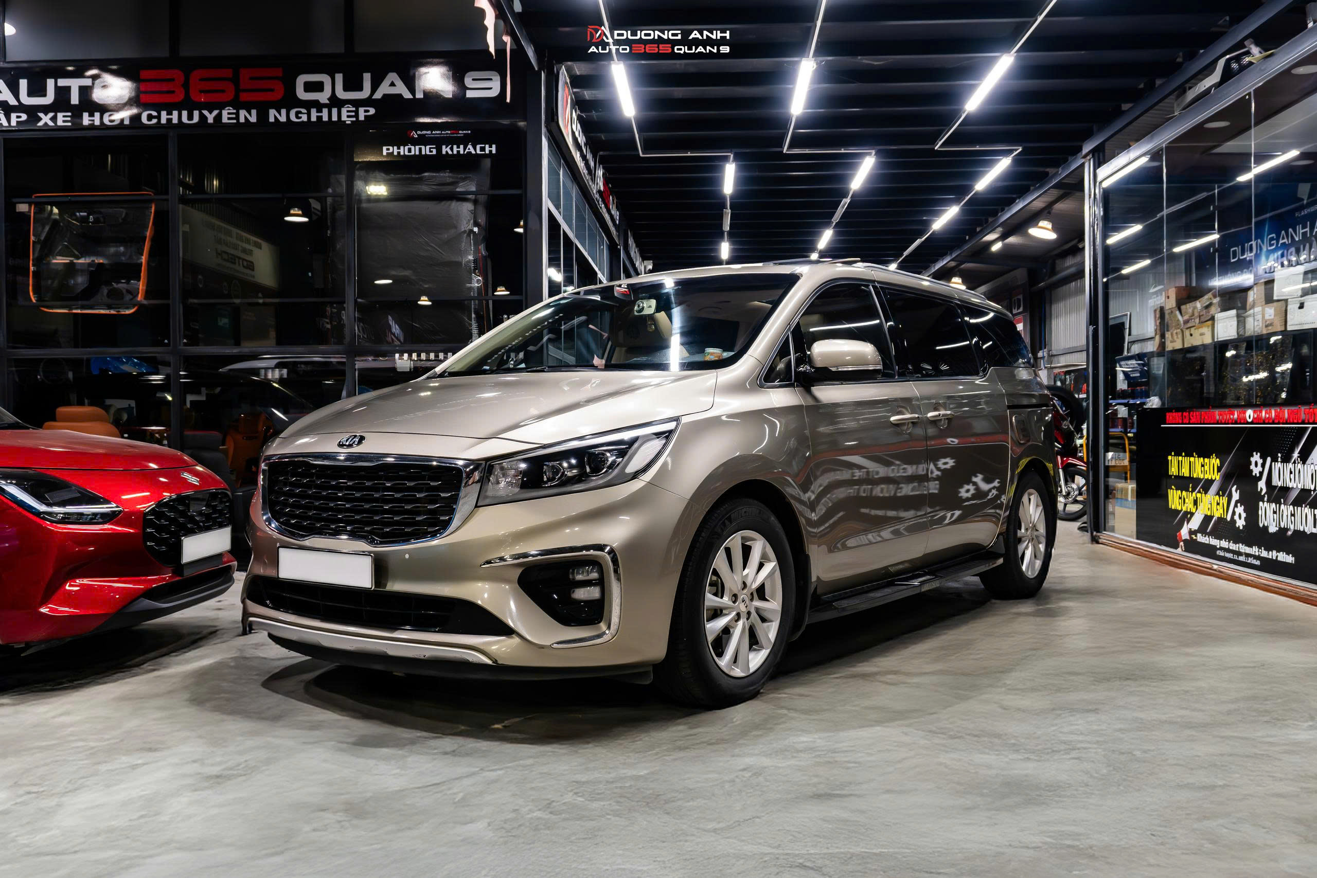 KIA SEDONA NÂNG CẤP GHẾ VIP HIPOINT HP07  VÀ SÀN VÂN ĐÁ SANG TRỌNG