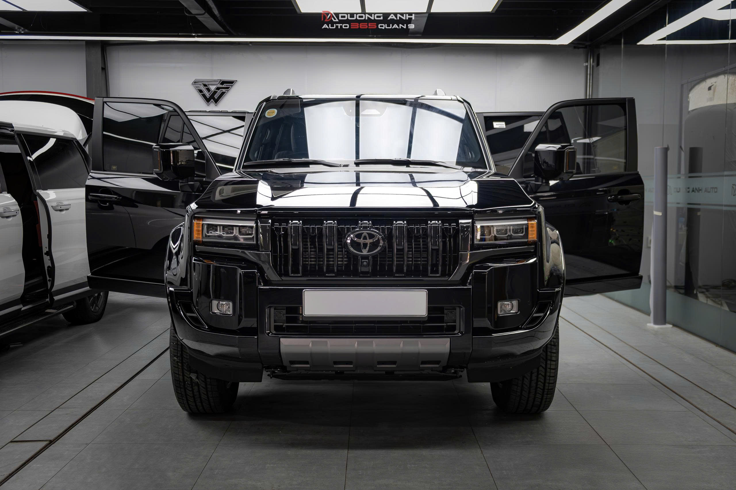 Land Cruiser Prado dán PPF – Bảo vệ toàn diện, giữ đẳng cấp SUV huyền thoại